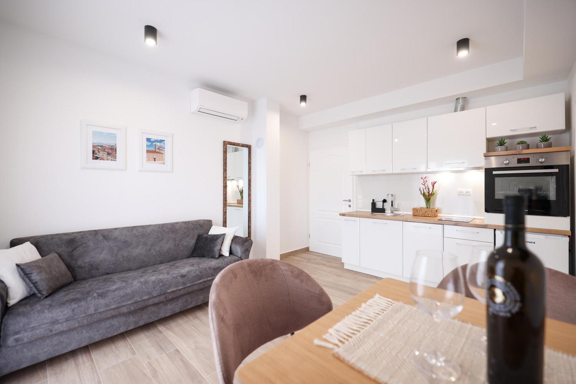 Duo Soles - Apartments With Private Parking Near Zadar Murvica  Exterior photo